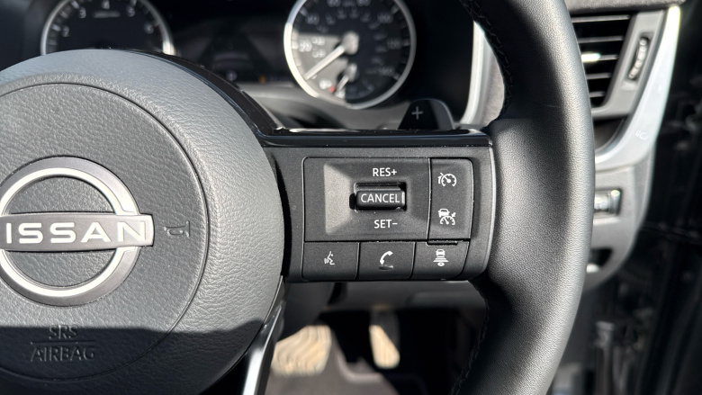 Nissan Qashqai 1.3 DiG-T MH 158 Acenta Premium 5dr Xtronic Petrol Hatchback